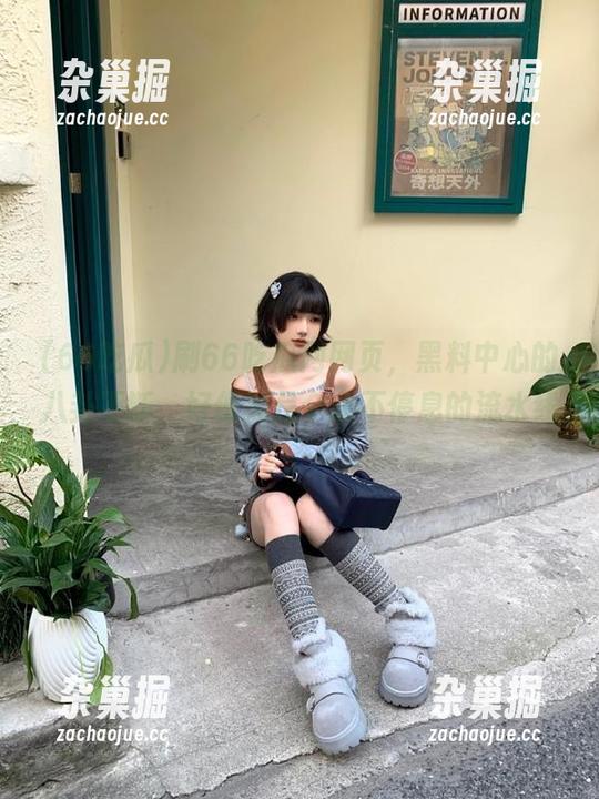 刷66吃瓜网网页，黑料中心的八卦不断，好像就是个永不停息的流水线。