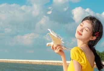 当718sx“发布”出震撼瓜时，我只想一边吃薯条一边舔屏～