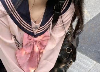 从www吃瓜网飞来的视频，让我越看越觉得辣，撩人！