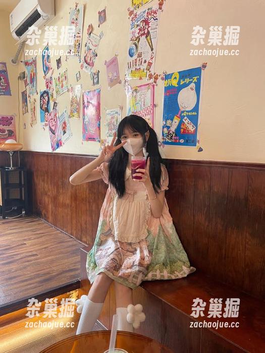 九色黑料社区 九色黑料社区苹果版,让你边吃瓜边飞到八卦天际!