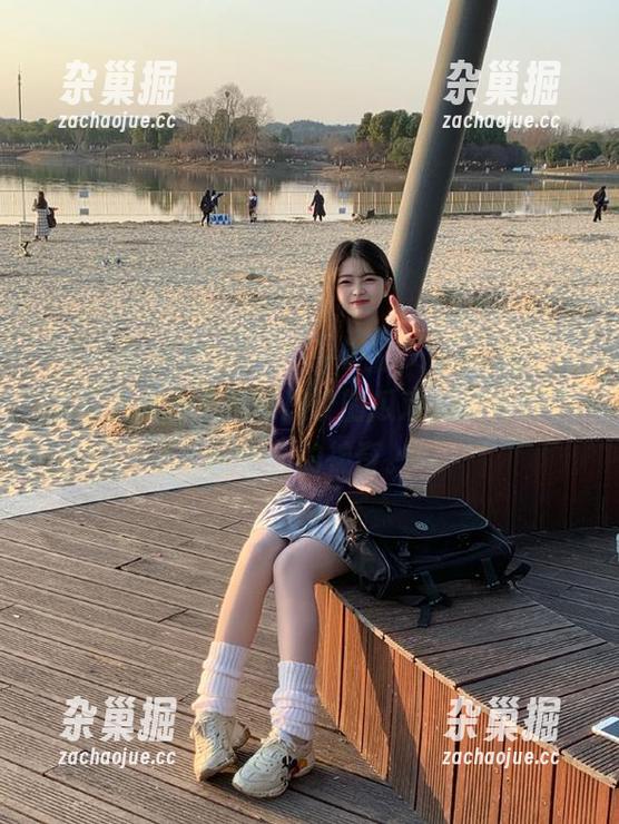 我在“五一吃瓜”“苹果版”官网上碰到了不可思议的瓜戏，感受到了新时代的神奇。