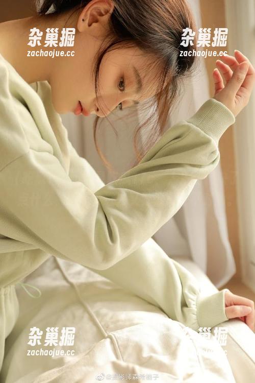 吃瓜17 不登录吃瓜17c,人生仿佛缺了点什么,但登录进去又觉得浑身不对劲。