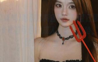 吃瓜爆料官网，网红日常：丢掉的手机信号也能成人人看？哈哈，暂时驻足这个桌子！