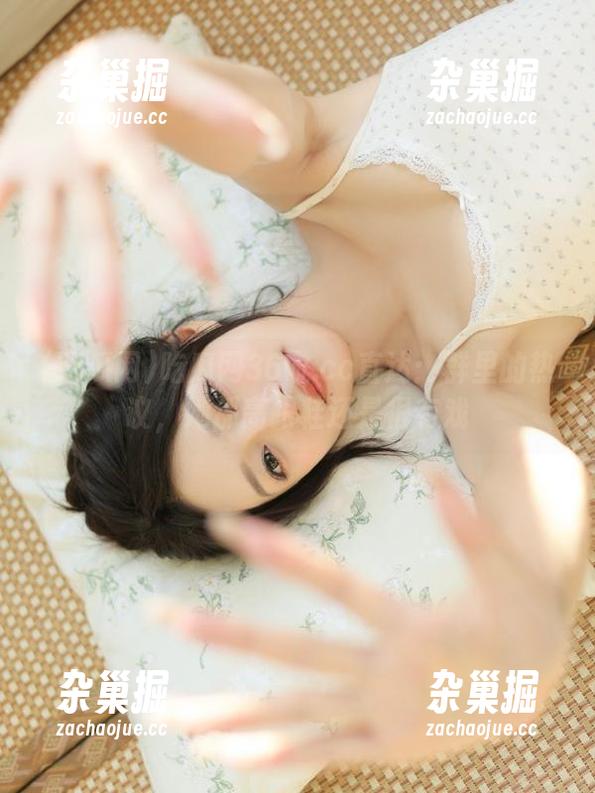吃瓜网 吃瓜网36w.cc直达:群里的热议,她那高跟鞋还是很有戏
