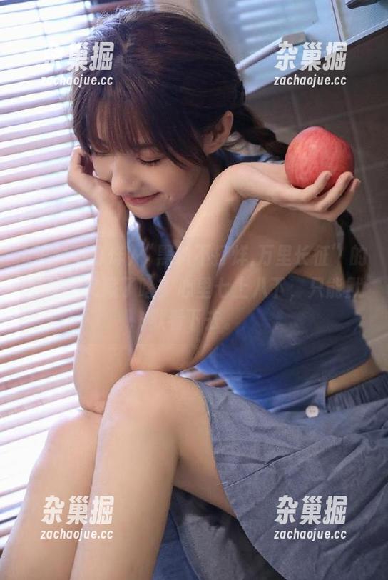 “黑料不打烊,万里长征”的视频里又藏了啥？心里七上八下，只能默默看下去。