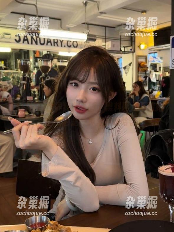 世界终将入睡，黑料网永不迷路，吃瓜也是一种坚持哈哈。