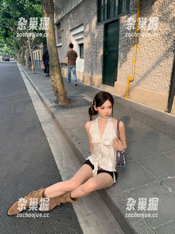 黑料网站下载后，爆料事件直接飞起来，我的天，瓜都要掉了！